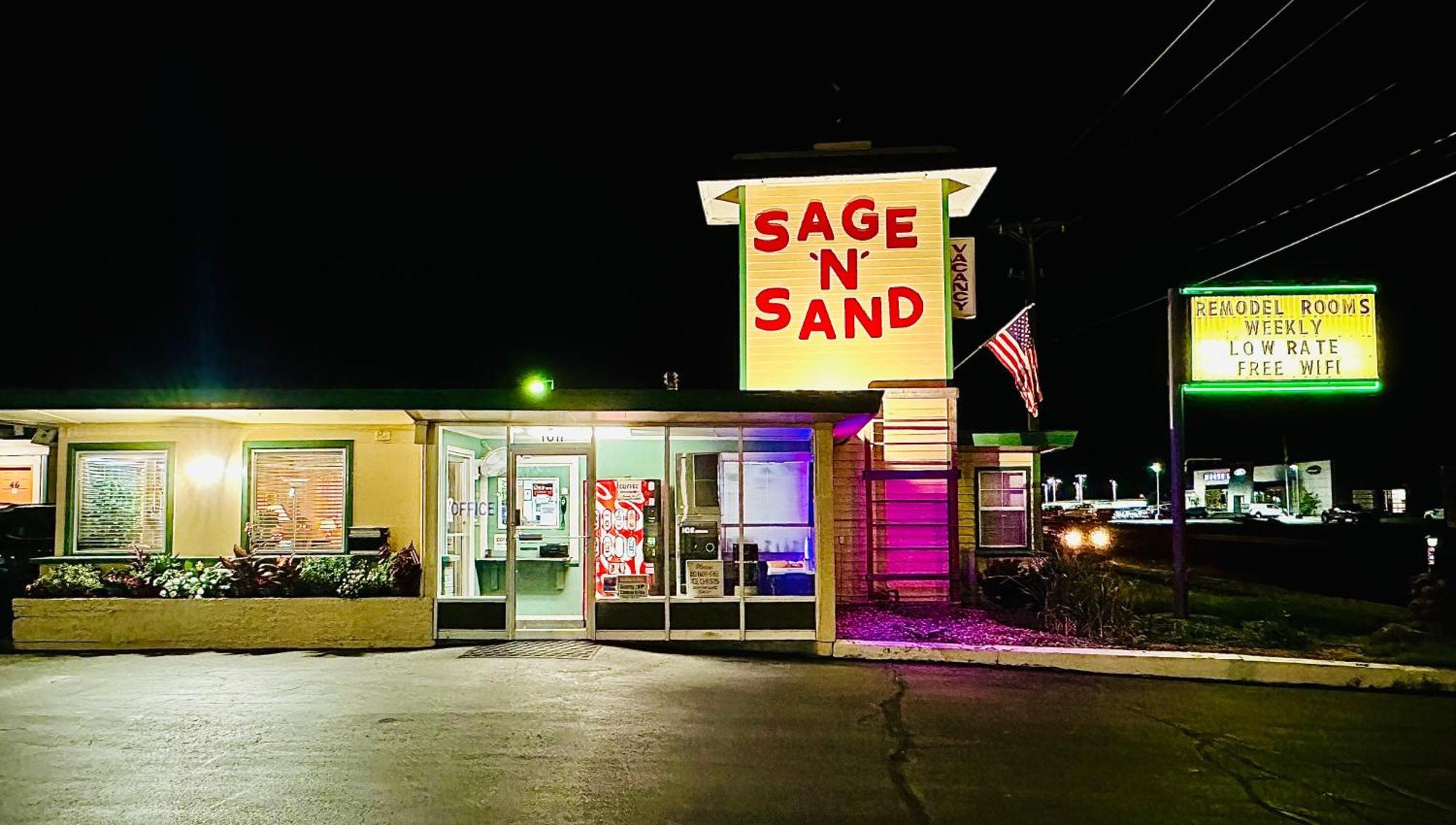 Sage N Sand Motel Моузъс Лейк Екстериор снимка